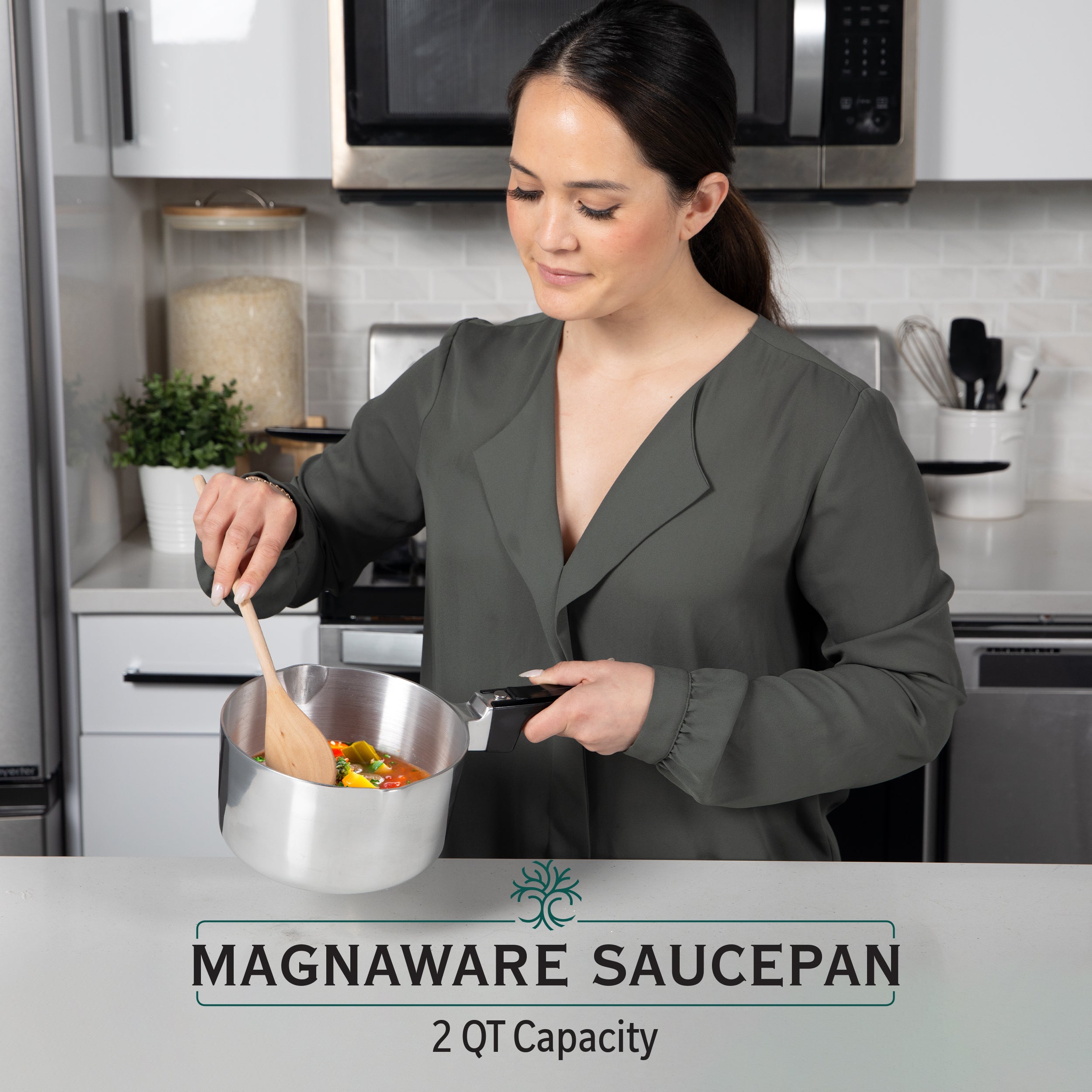 調理器具 MAGNAWARE 2 QUART SAUCE PAN WITH LID 2 Quart Sauce Pan with Lid